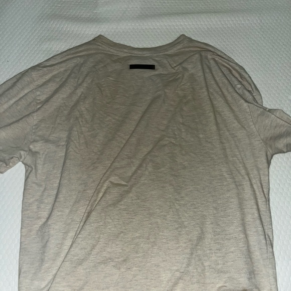 Essentials tee - Picture 2 of 2